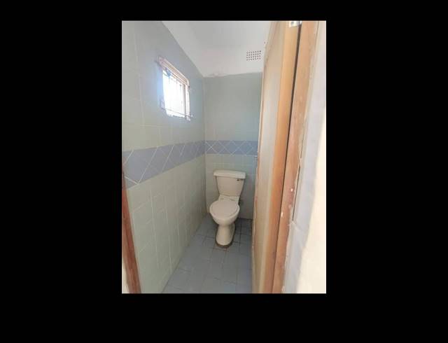 2 BEDROOM HOUSE FOR SALE IN CROSSMOOR